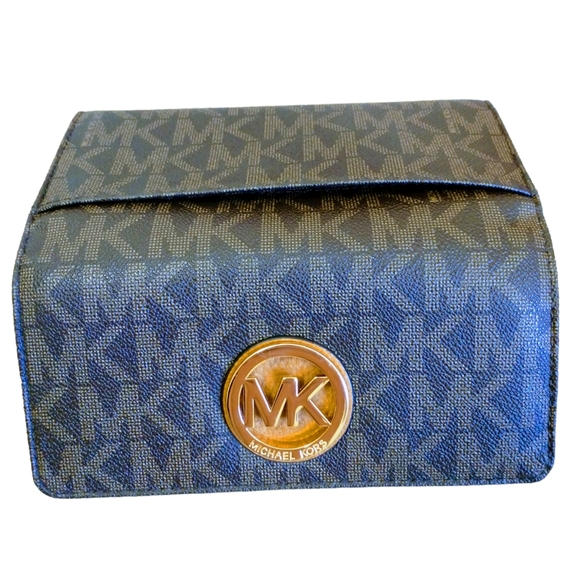 Michael Kors Fulton Monogram Wallet - Picture 7 of 14